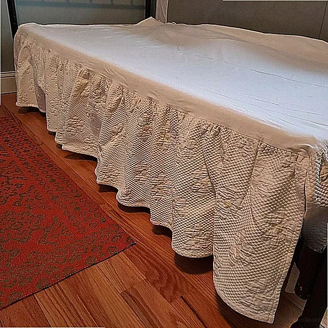 Eddie Bauer Home Matelassé Bed Skirt TWIN White Yellow Daisy Cottage Chic EUC
