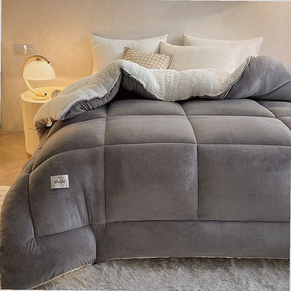 Heavy Duty Sherpa Fleece Bed Comforter Quilted Warm Bedding Comforter Blanket